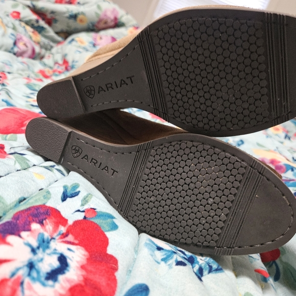 Women's Ariat Wedges size 7 - Picture 5 of 5
